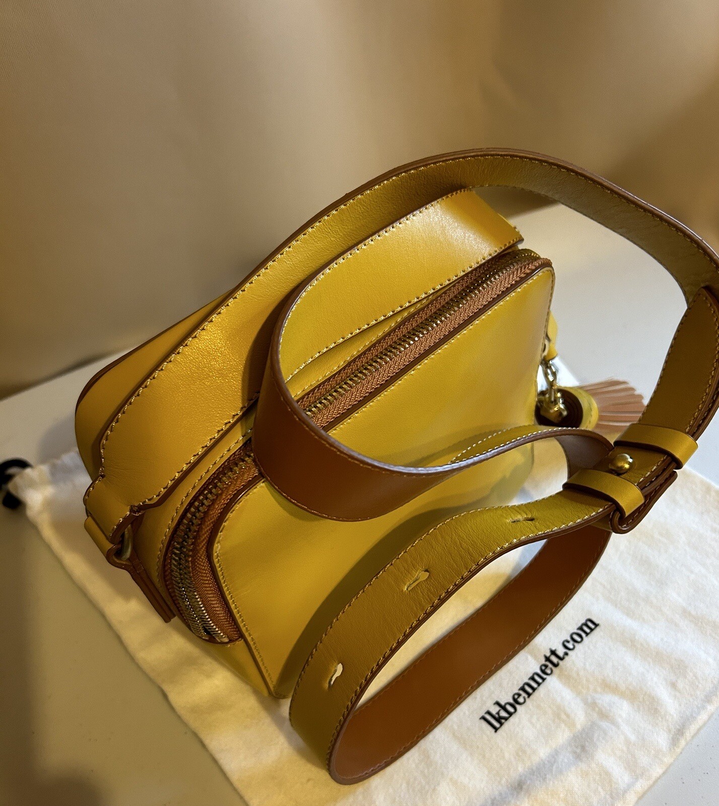 NWT ~ Ladies Shoulder Bag by L. K. Bennet London