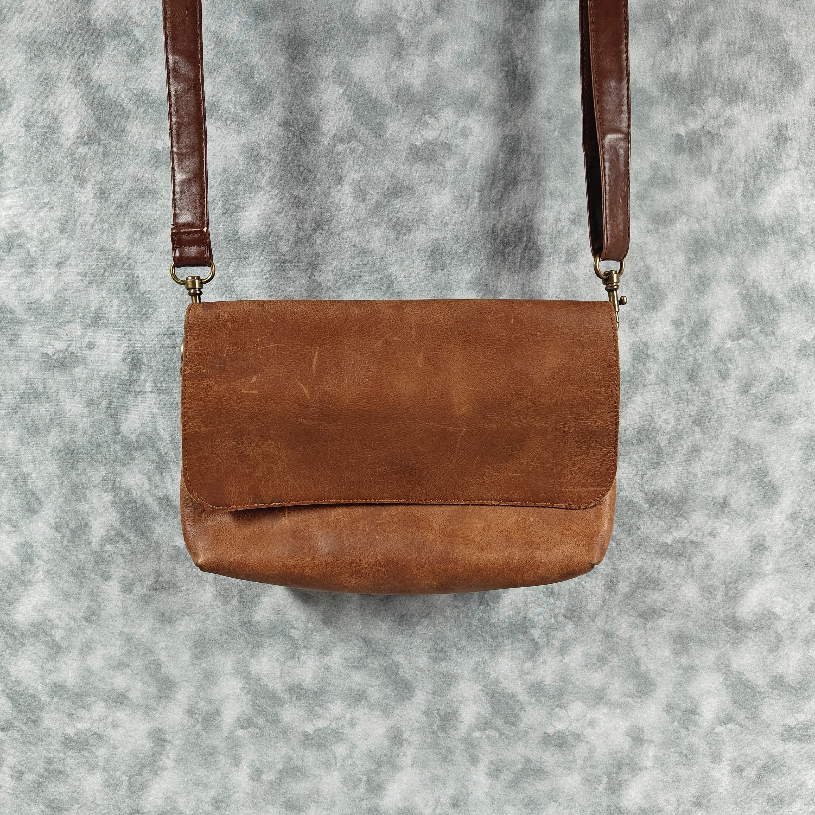 Vintage Brown Leather Crossbody Shoulder Bag Messenger Satchel 13in