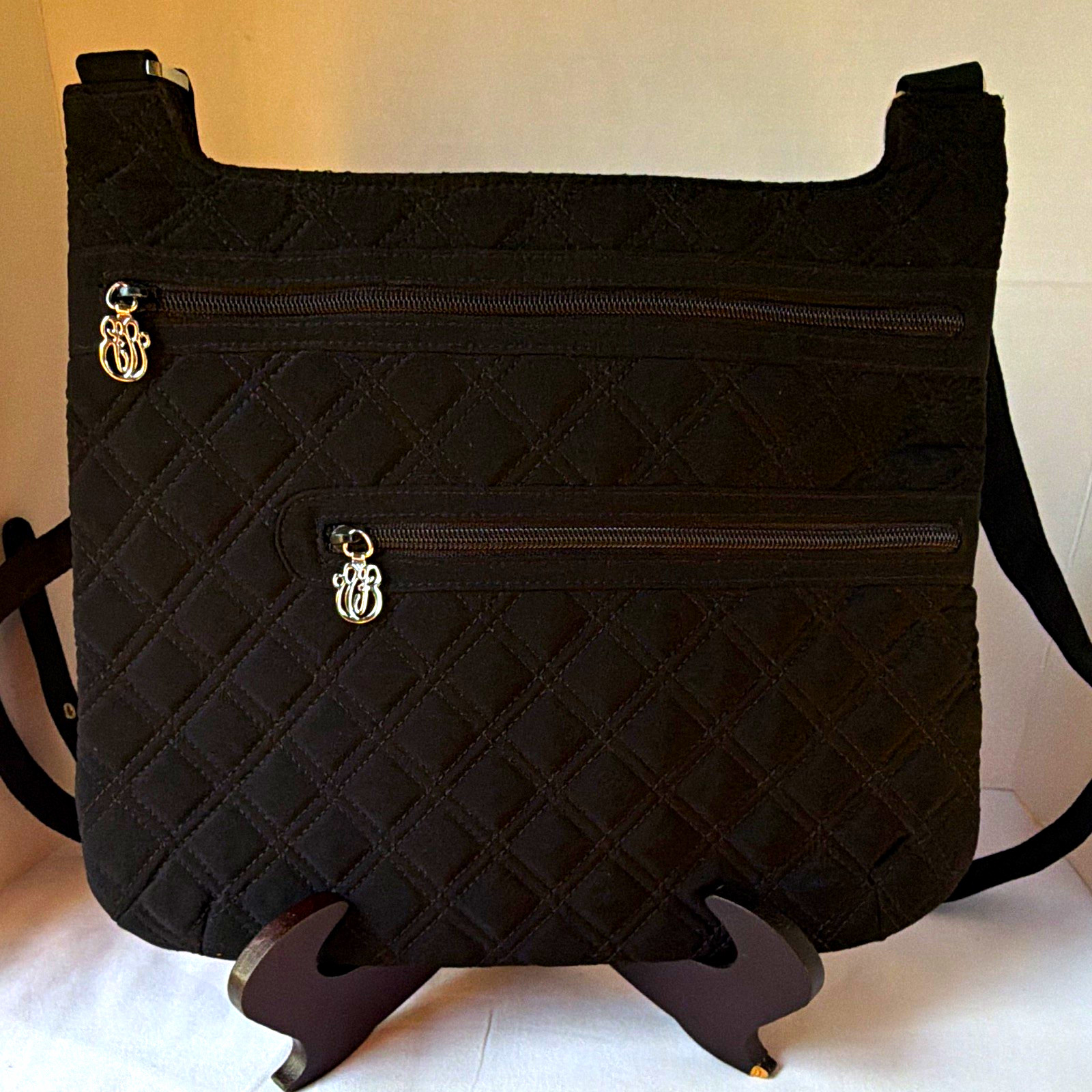 Vera Bradley Black Quilted Crossbody Bag Zip Closure Inner Pockets