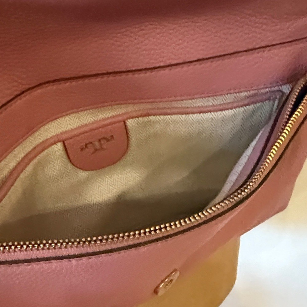 Tory Burch McGraw cross body Pink Leather bag with tassels 4 compartments