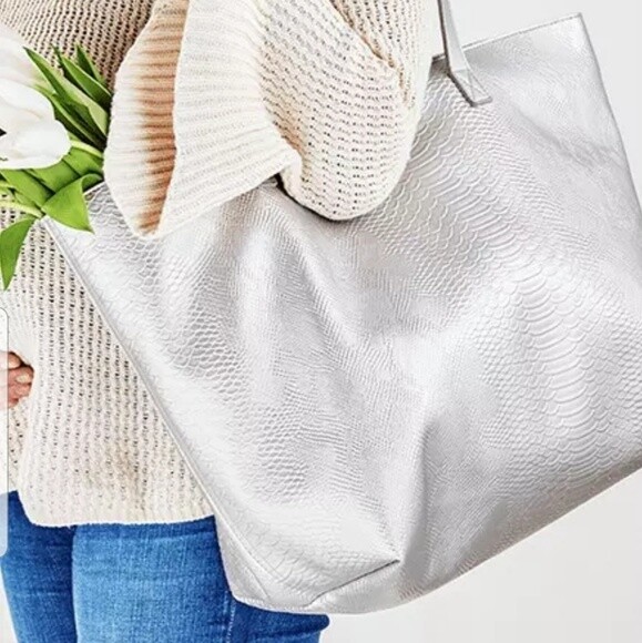 Bath and Body Works Tote Bag Silver Embossed 13″H x 21″W 10″ Double Handle Drop