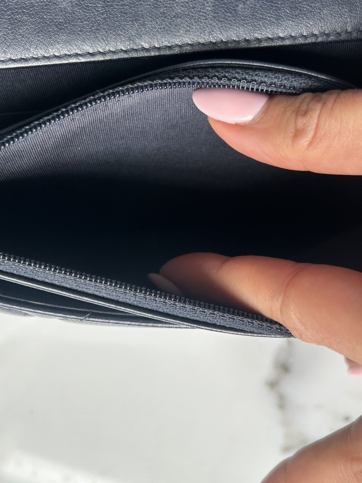 CHANEL 19 Wallet On Chain Navy Lambskin