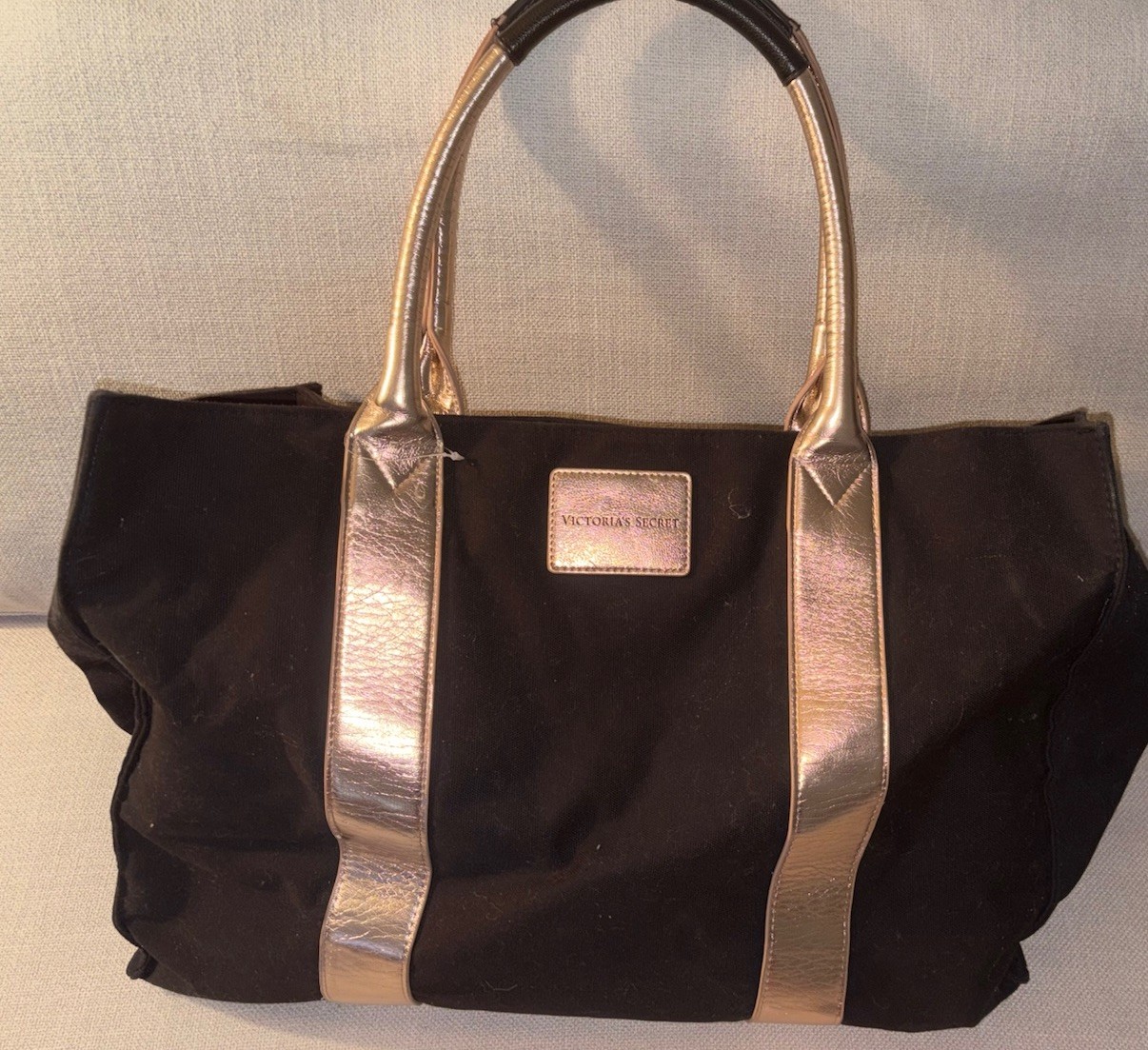 Victoria’s Secret Black & Rose Gold Large Weekend Tote Bag, Snap, Zip Pocket