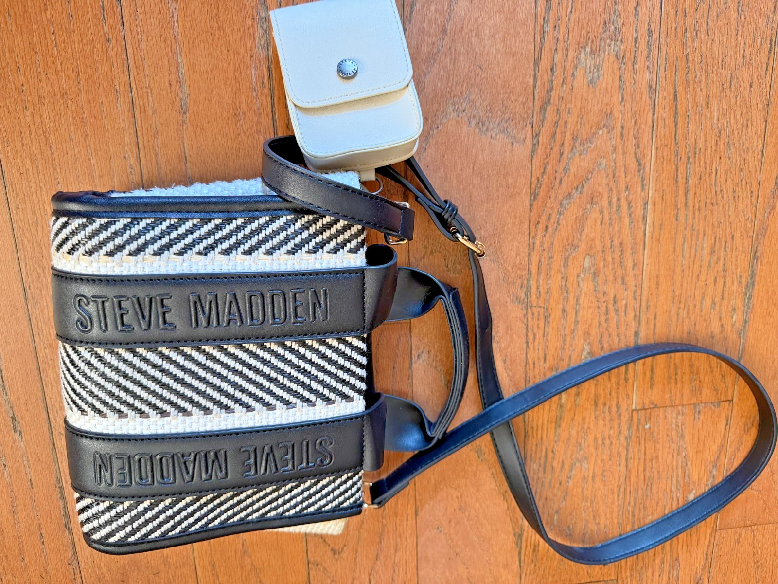 Steve Madden purse- black and off white stripes – 7X8 inches with wallet
