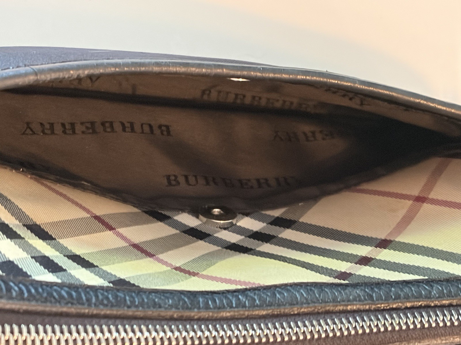 Burberry Nova Check Shoulder Bag – Canvas with Black Leather Trim – Pre-Owned