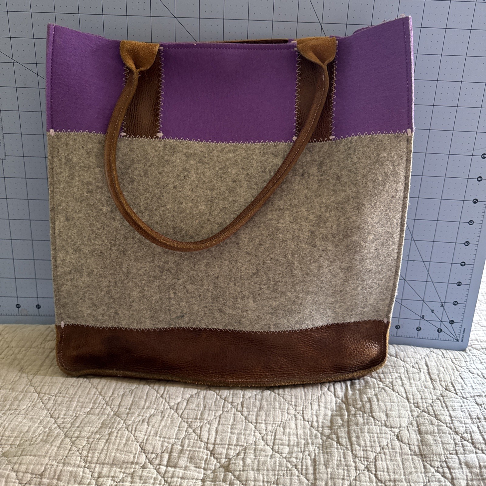 GRAF & LANTZ Jaunt Merino Wool Felt Leather Midi Tote – Granite/Lavender/Sienna