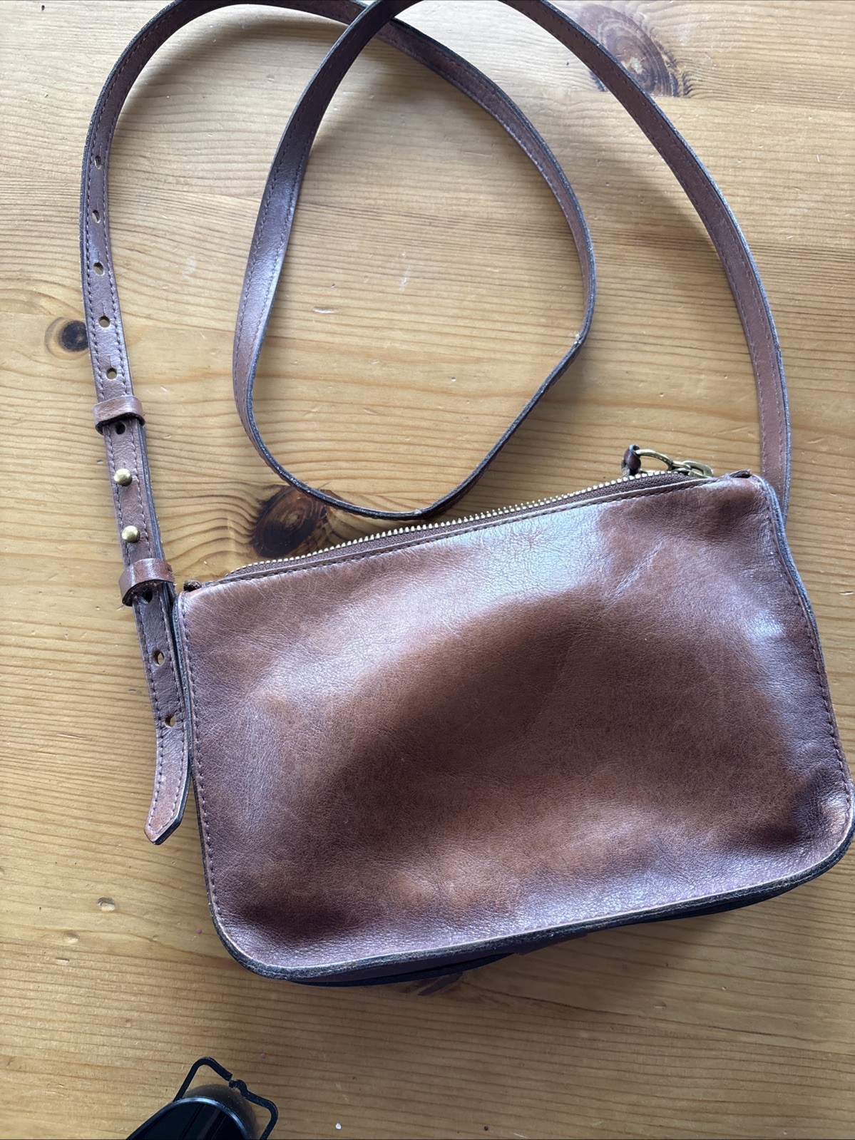 Madewell Brown Leather Crossbody Bag – Distressed Vintage Style