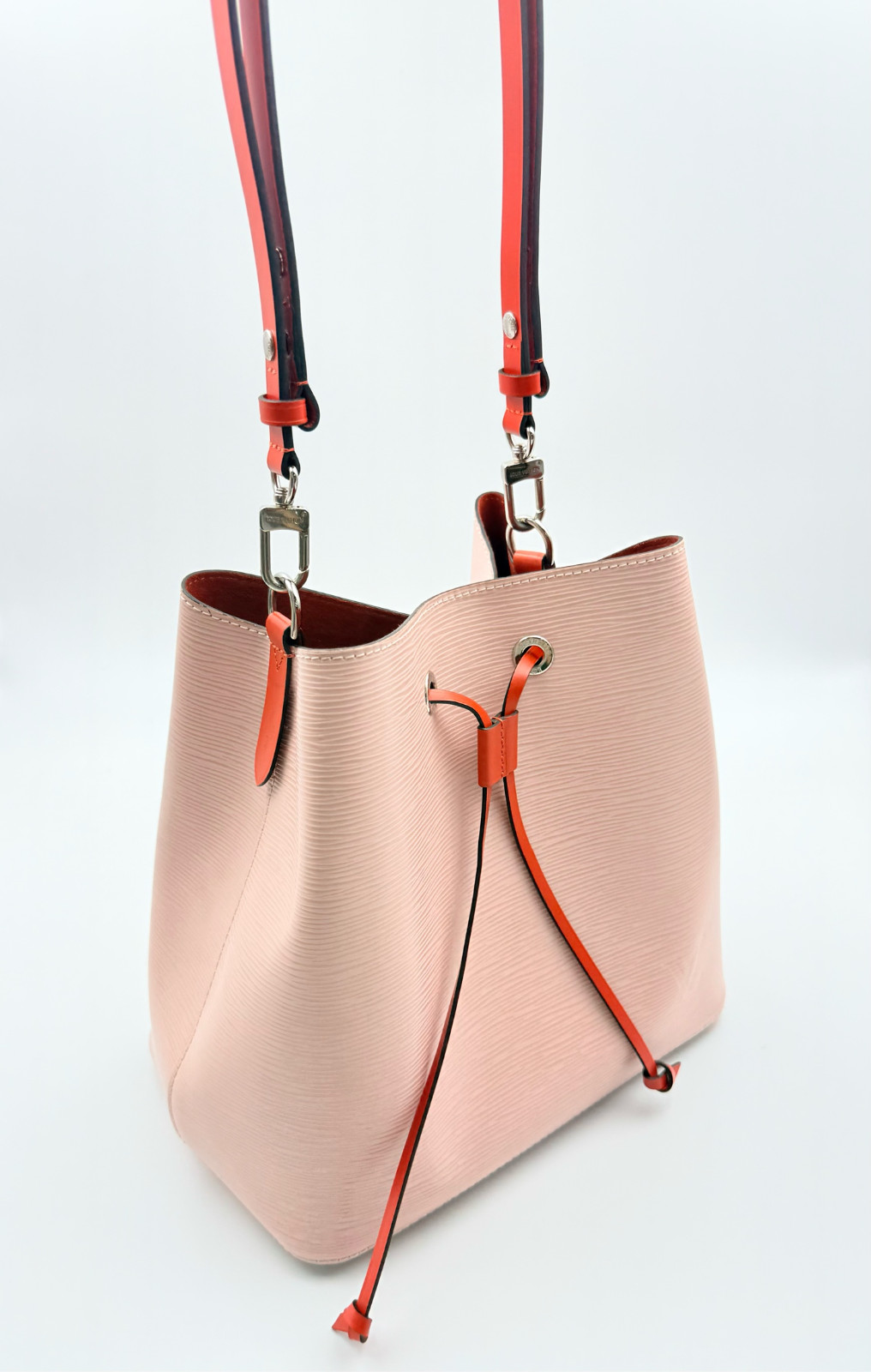 Louis Vuitton Néonoé Epi Leather Shoulder Bag MM Pink