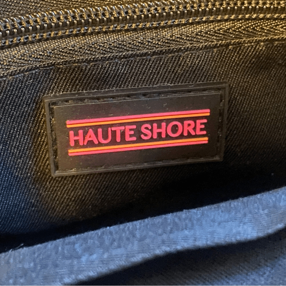 Haute Shore Premium Neoprene Collection Drew Rise Compact Crossbody Purse New