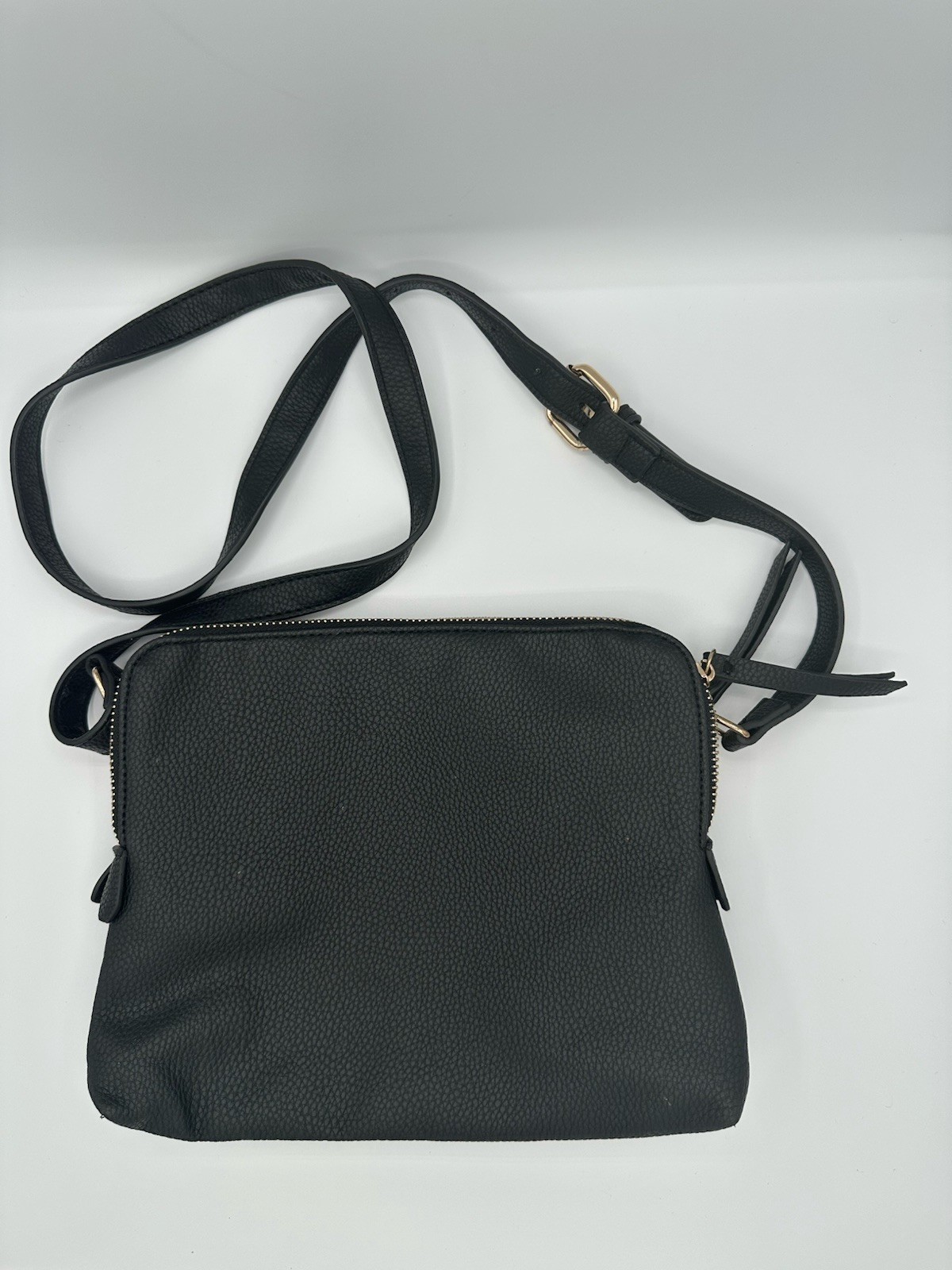 SevenDays Black Pebbled Shoulder Bag | Gold Hardware | Zip Closure