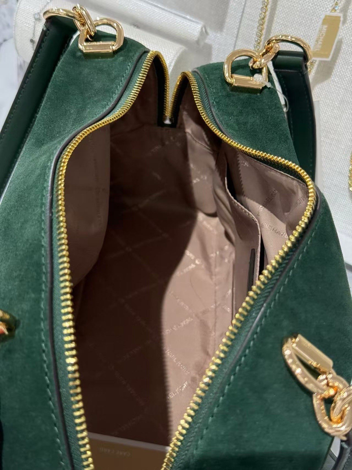 MICHAEL KORS OUTLET Cecily Medium Suede Shoulder Bag luggage/moss NWT