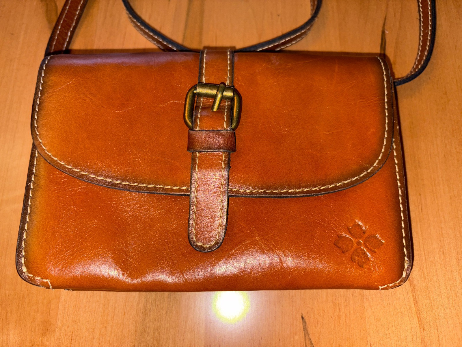 Patricia Nash Torri Tan Leather 4 Compartments Small Crossbody Purse 7.5x5x2″