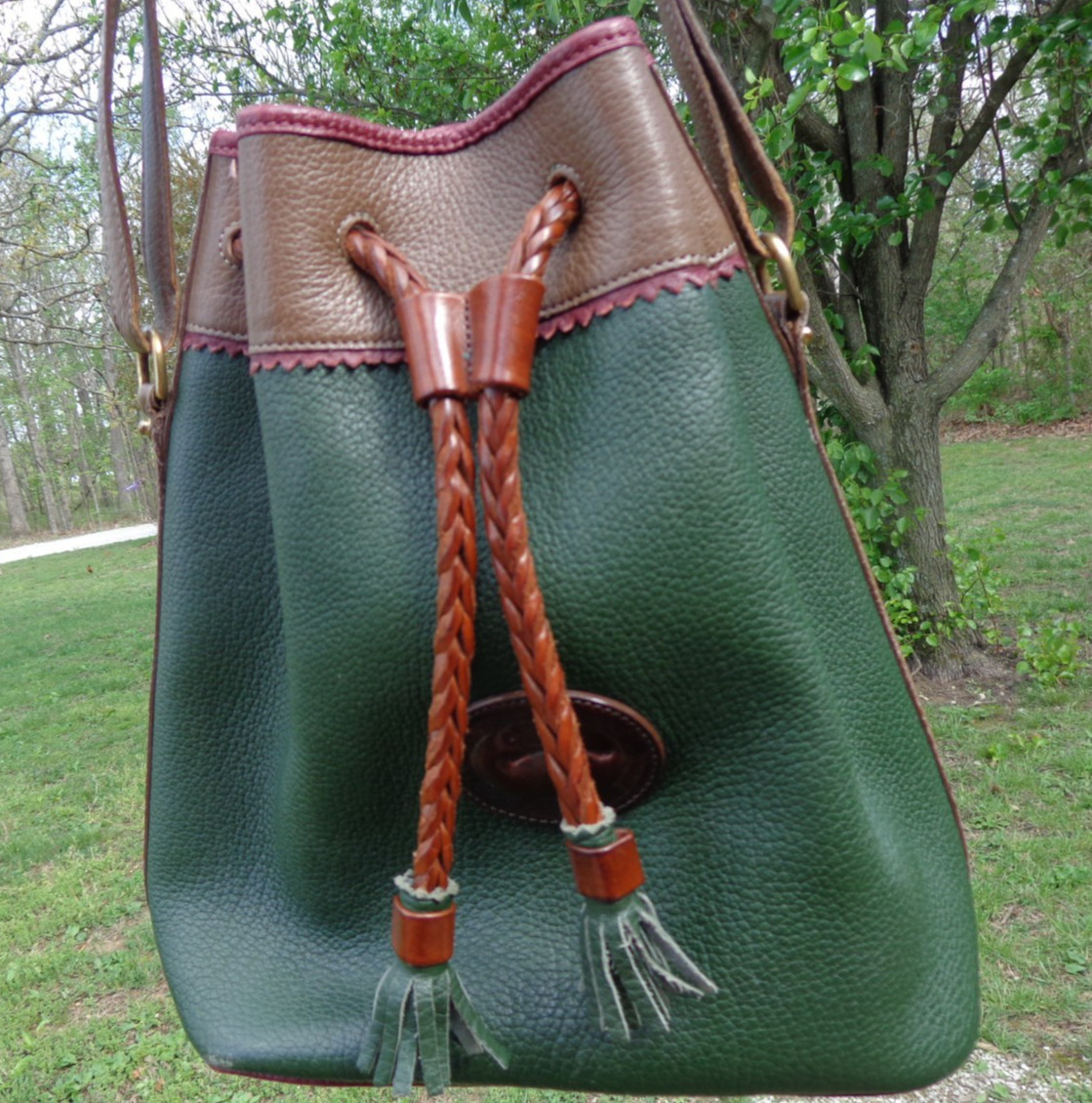Vintage Dooney And Bourke Teton Bucket Bag Hunter Green Camel Trim Leather USA