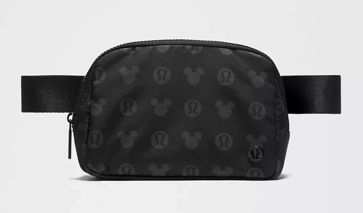 ❤️ DISNEY LULULEMON BELT BAG 1L CLASSIC BLACK MICKEY NWT ❤️RETIRED 1l