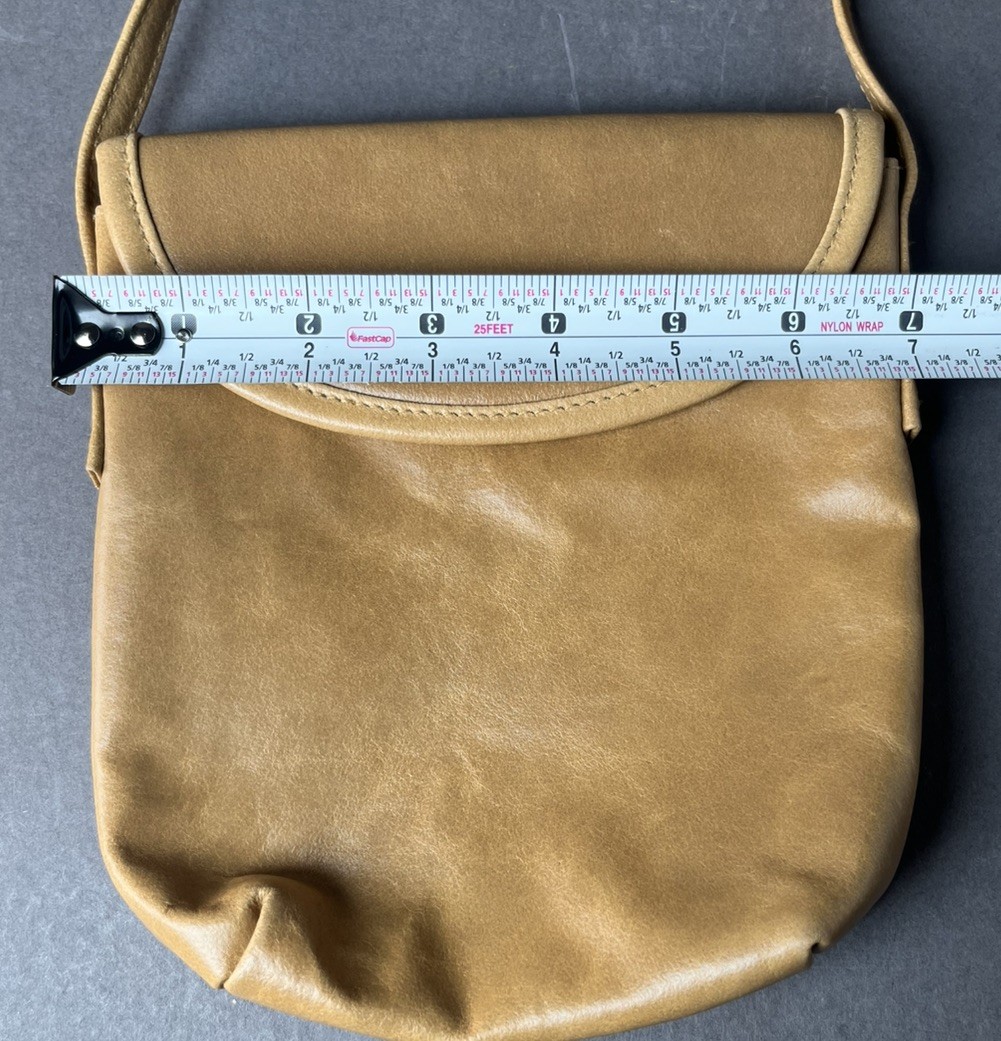 Vintage Wilsons Leather Maxima Crossbody Handbag Purse Natural Tan Small 7.5”