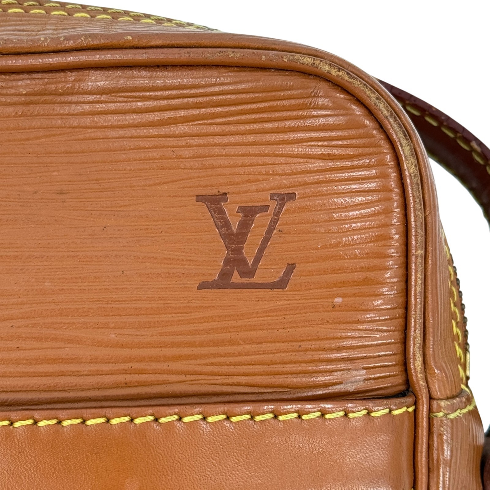 LOUIS VUITTON Danube PM Epi Leather Zipang Gold Shoulder Bag M52528