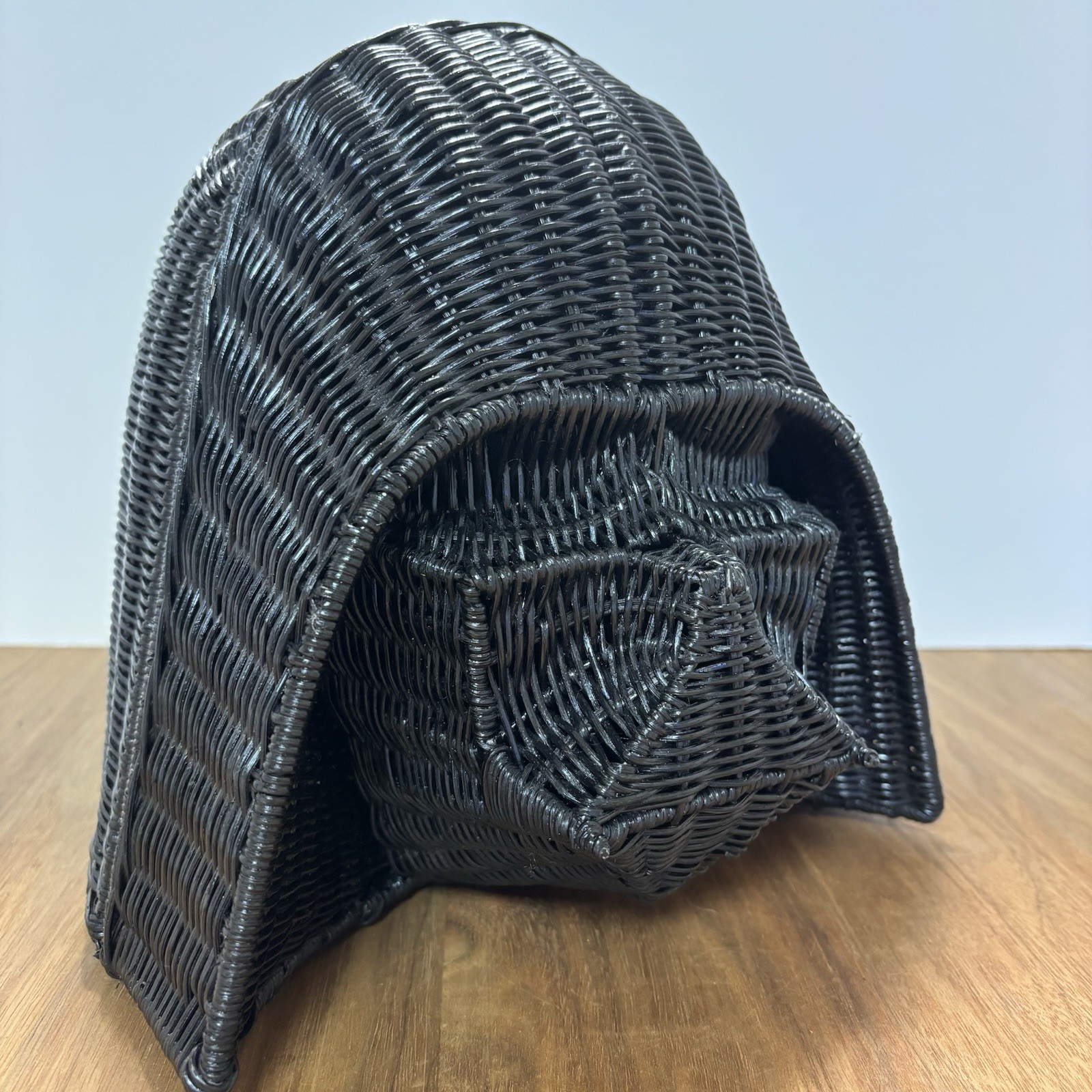 Rare Disney ACCOMMODE Star Wars Darth Vader Rattan Handbag LTD 76/100 NEW