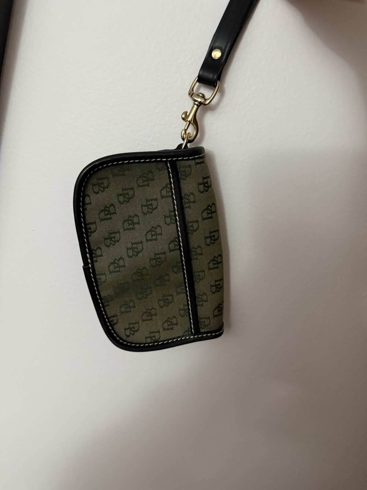 Dooney & Bourke DB Monogram Canvas Wristlet Wallet Olive Green EUC