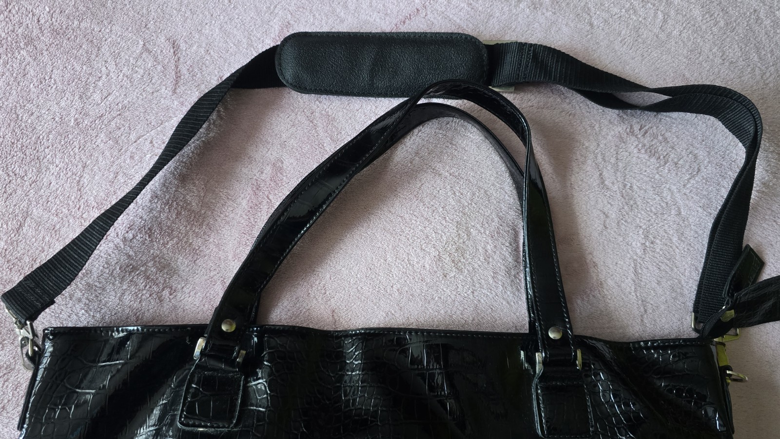 New JM New York Blck Bag/Purse/Padded Tote, shoulder strap, inner pockets, case