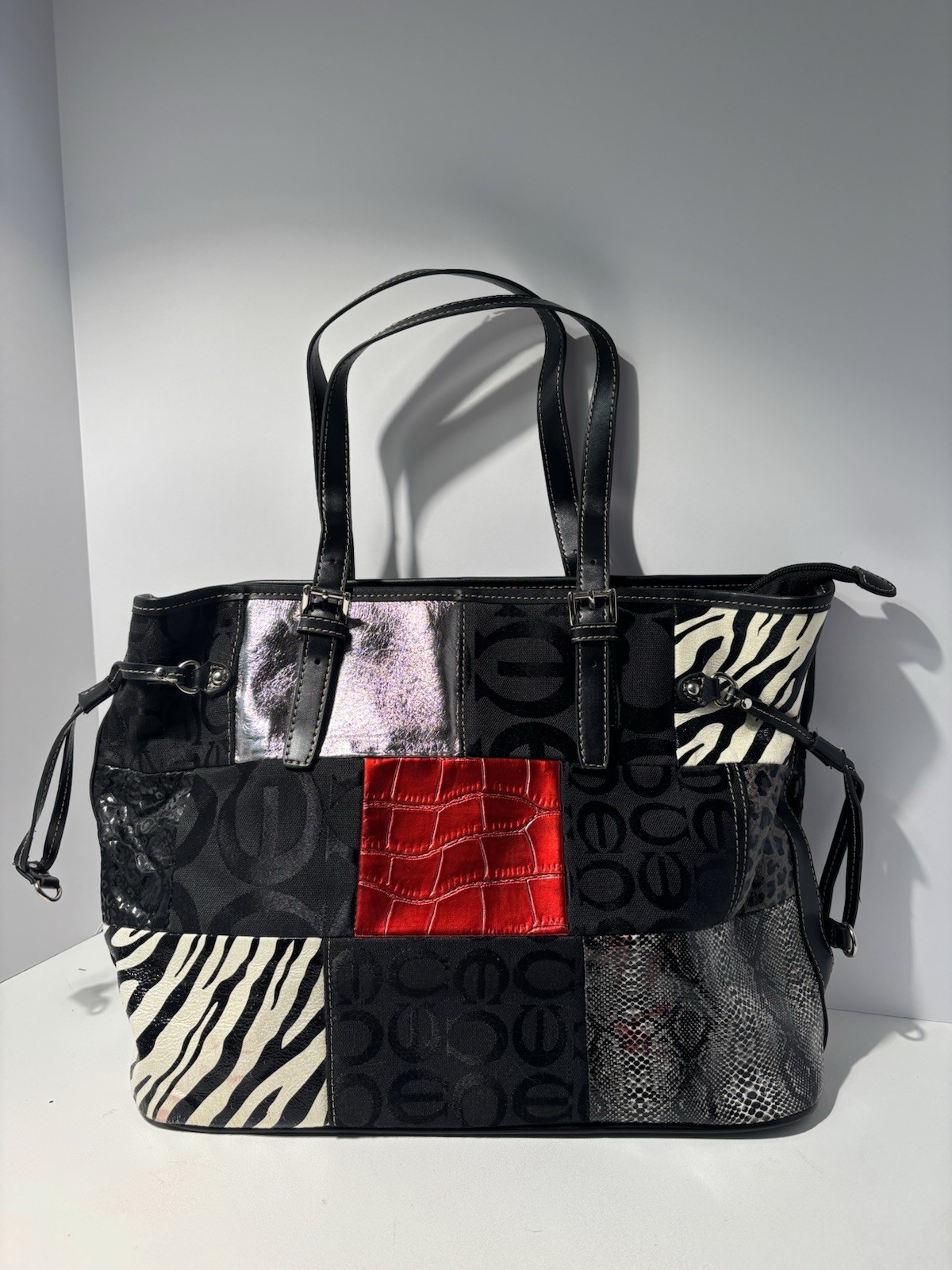 RED BLACK WHITE ZEBRA ANIMAL PYTHON SNAKESKIN PRINT BLOCK HANDBAG PURSE
