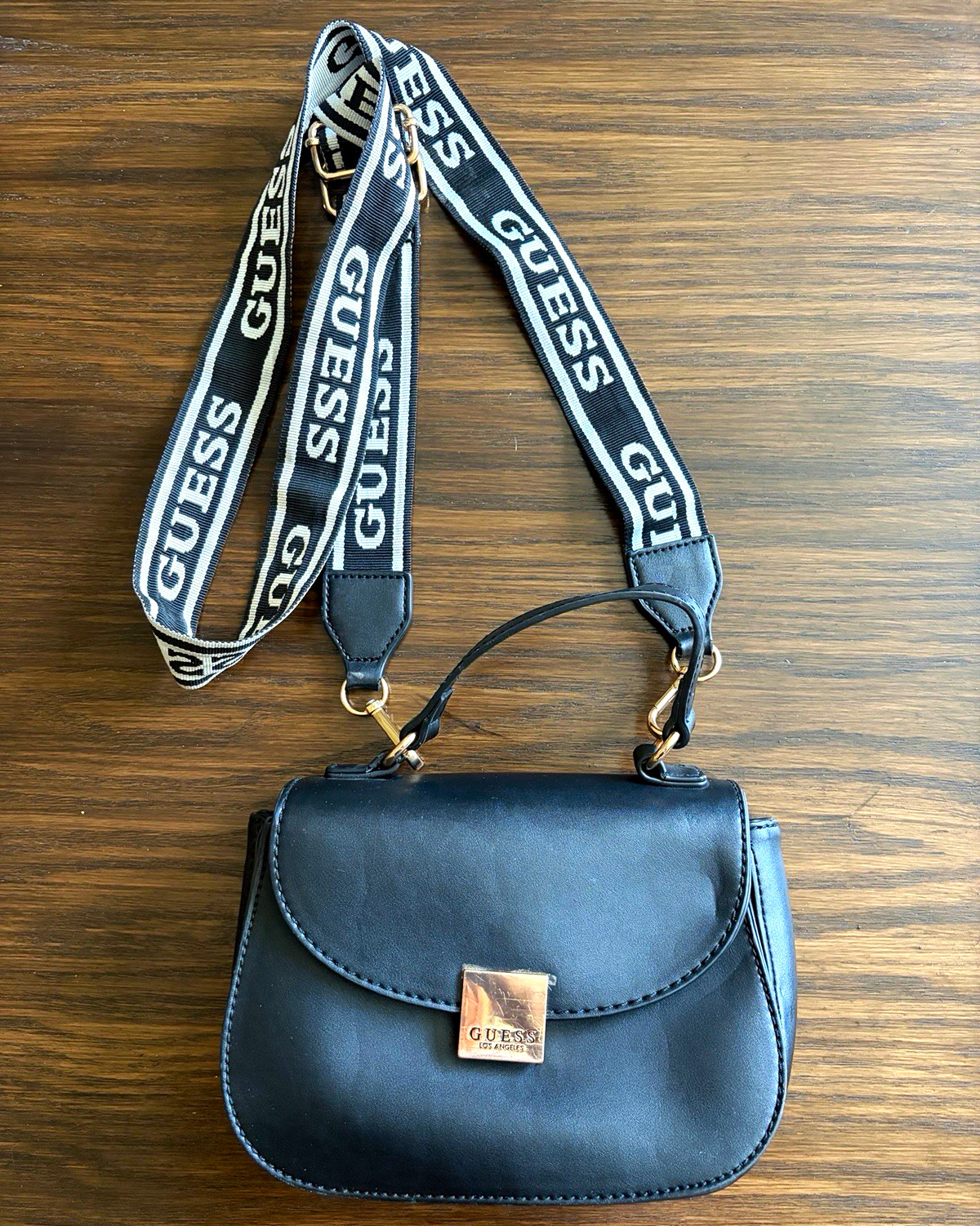 GUESS Black Small Crossbody Bag Logo Strap Gold Hardware Magnetic & Zip