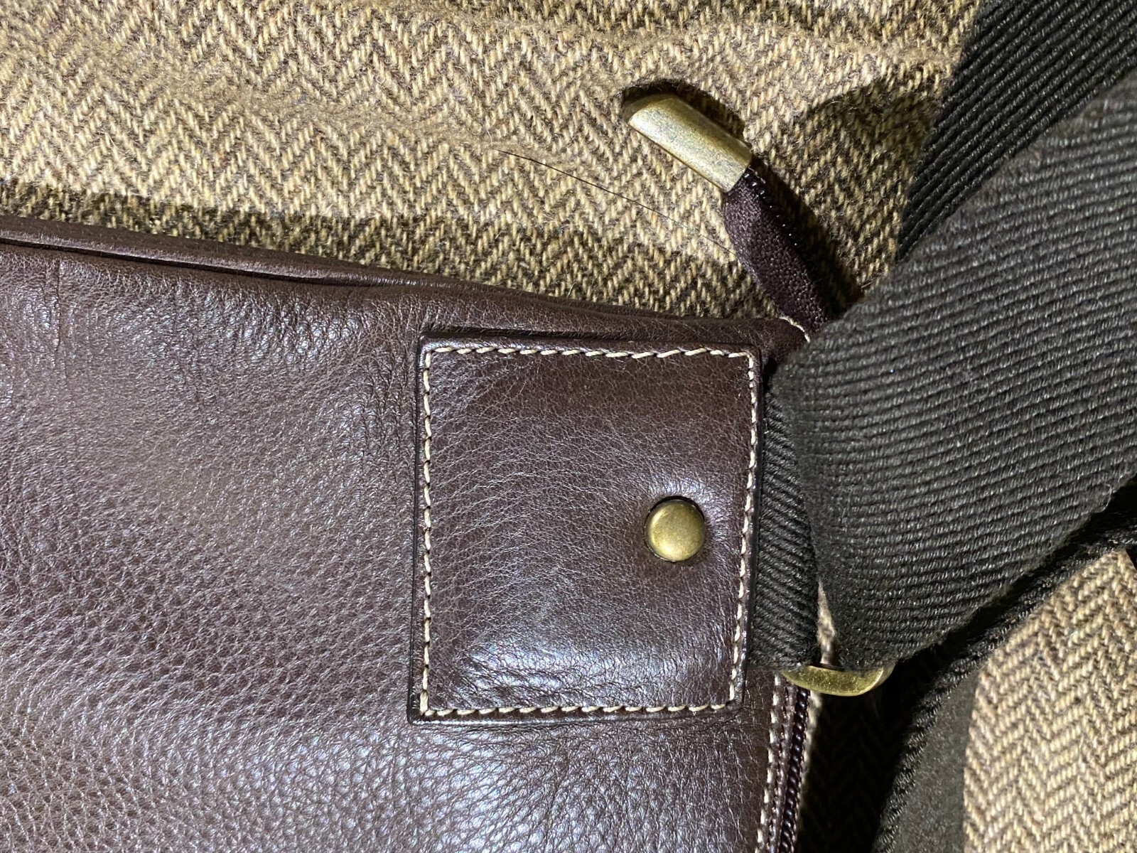 EUC Puntotres Brown Leather Messenger Bag – Made in Spain SO NICE!