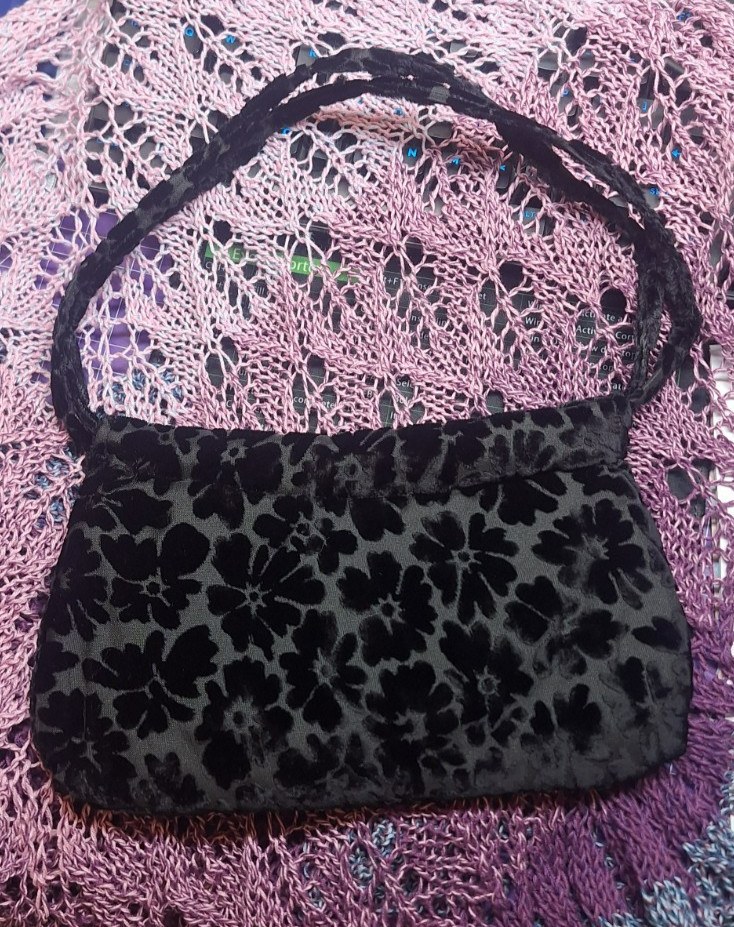 Black Flocked Velvet Handbag Evening Purse Floral Pattern NWOT