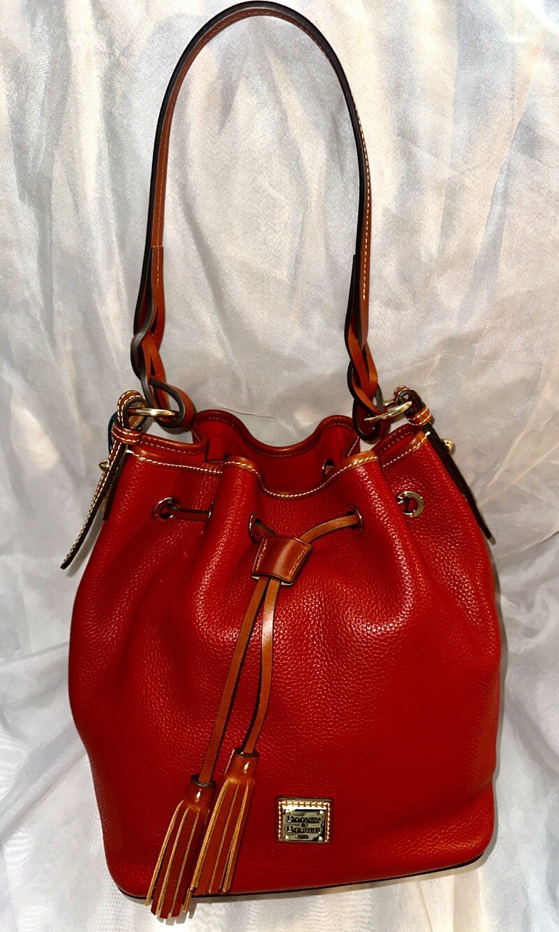 DOONEY & BOURKE ITALIAN LEATHER TASHA DRAWSTRING SHOULDER BAG RED/BRN TRIM BNWT