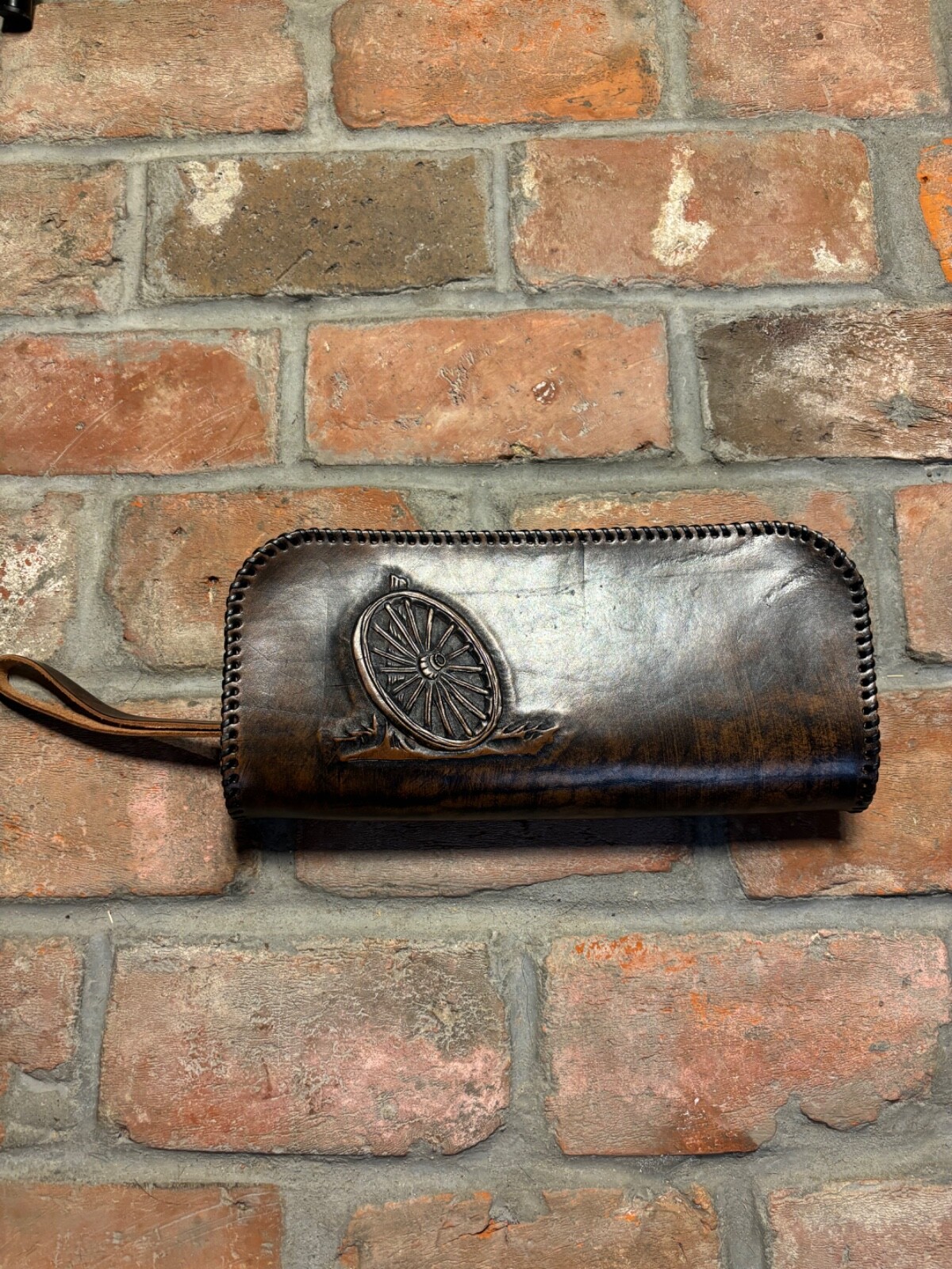 Wagon Wheel Tooled Leather Clutch Purse. NWOT. 11.5in x 5.5in x 2.25in