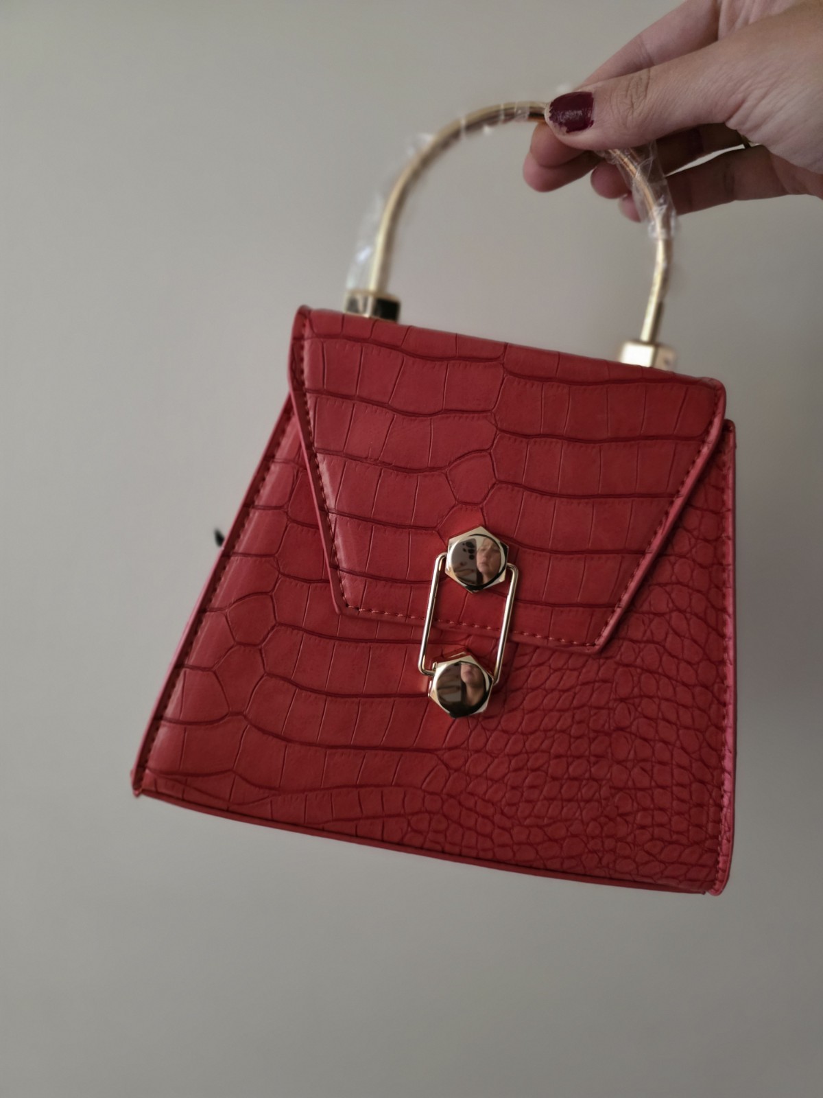 Badgley Mischka Red Croc Embossed Top Handle Satchel Detachable Strap Gold