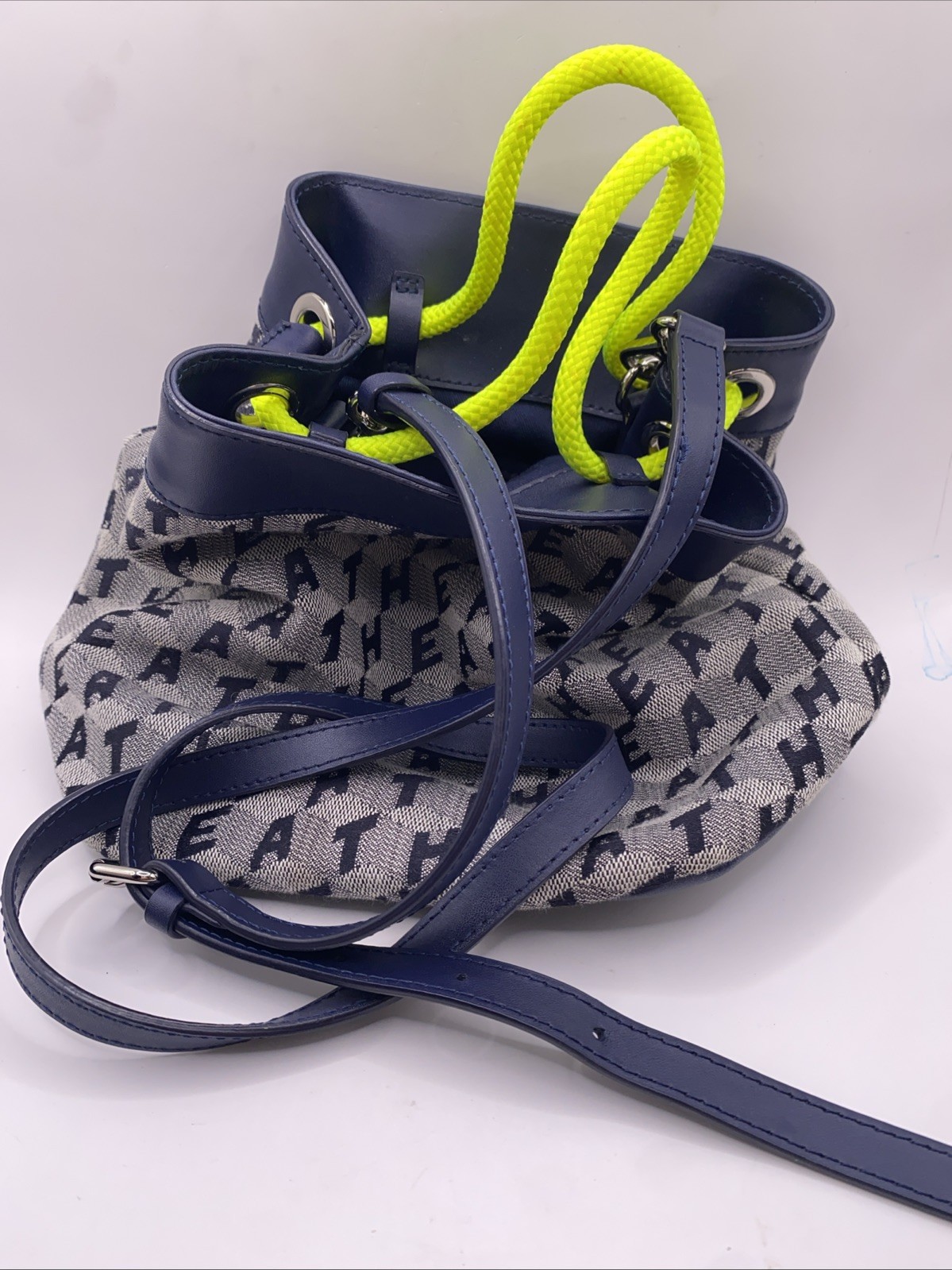 Athé Designer Vanessa Bruno Shoulder Bag, Navy with Fleuro Rope as is, Rare
