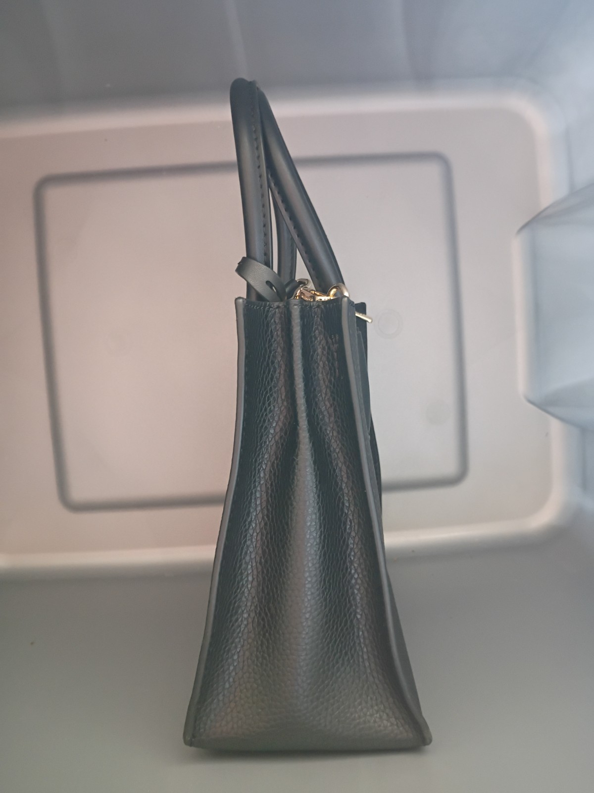 Michael Kors Black Leather Handbag for Women 20cm x 21.5cm x 10cm