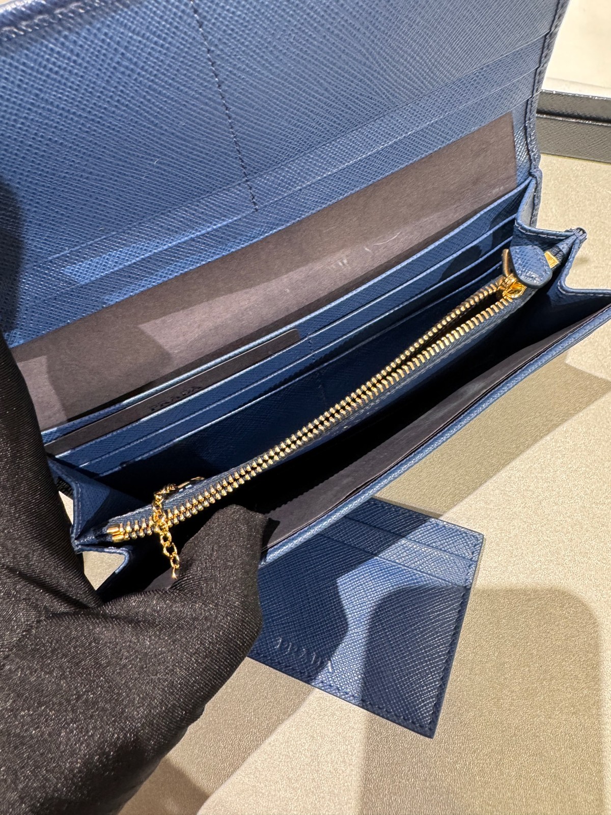Prada Pre-Owned Authentic Long Wallet Navy 1M1132-QHH-F0016