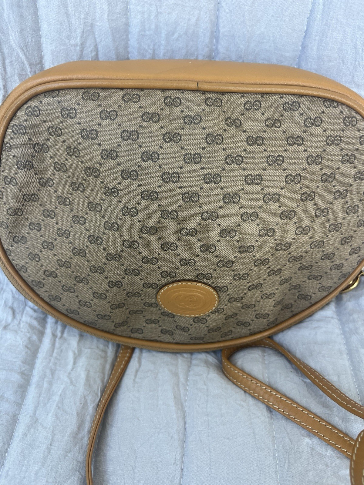VTG Authentic Gucci GG Crossbody Bag