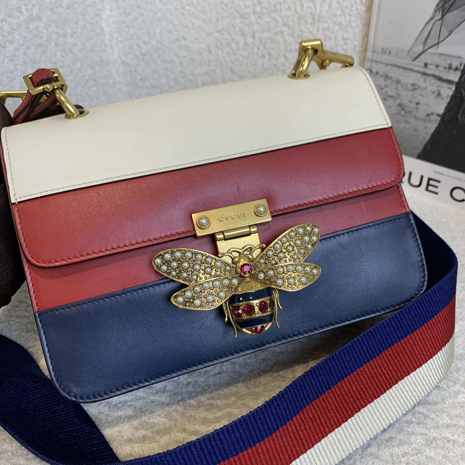 Gucci Margaret Bee Pearl Multicolor Canvas Leather Shoulder Bag