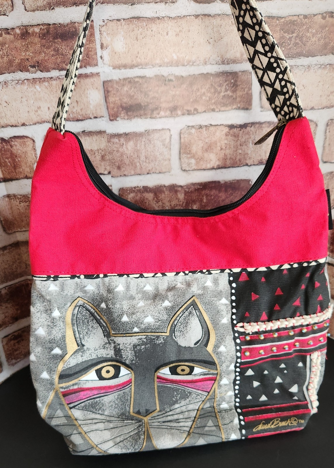 Laurel Burch Canvas Hobo Shoulder Bag Whimsical Cat Folk Art Red Gray Clean