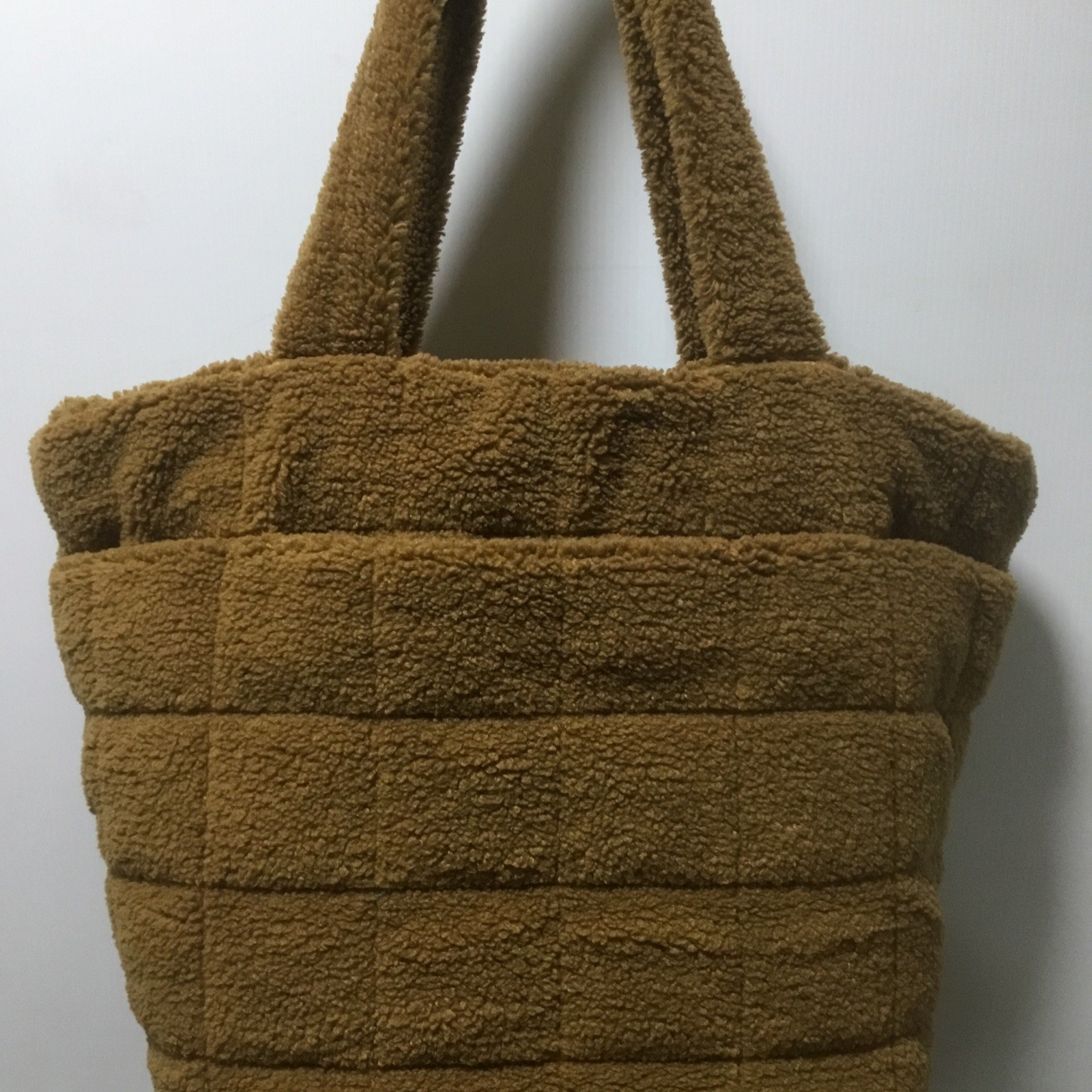 Lululemon Quilted Grid 26L Large Tote Grid Bag Fleece Burnt Caramel Brown EUC