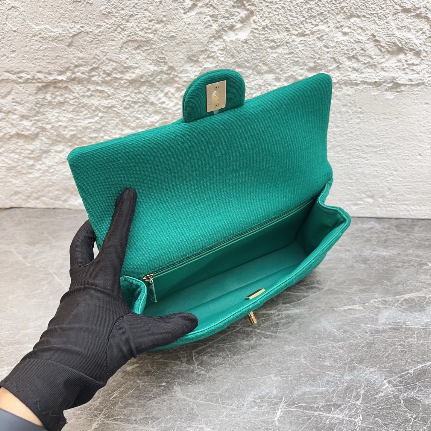 Chanel 23A Metiers d’Art Normal Velvet Green Jersey Knit Clutch Duty Paid
