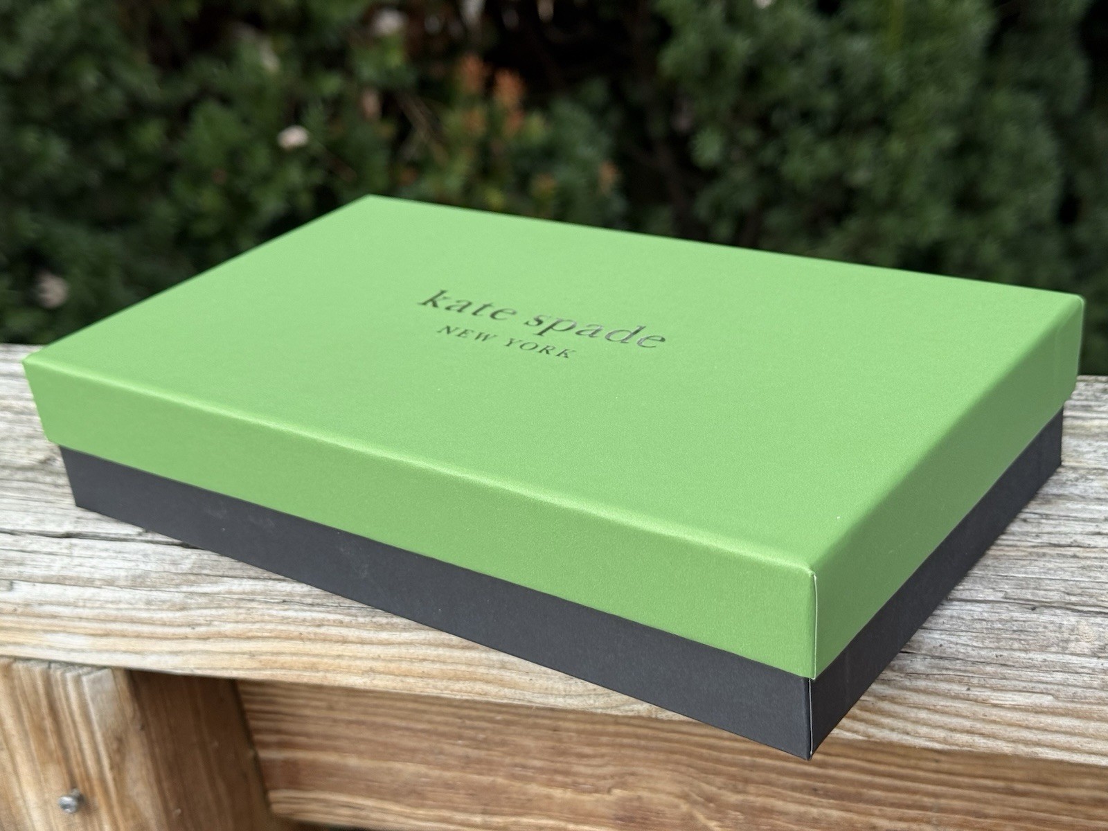 KATE SPADE PAPER SHOPPING GIFT BAG, BOX, RIBBON, STICKER, TISSUE 8 X 10 NEW