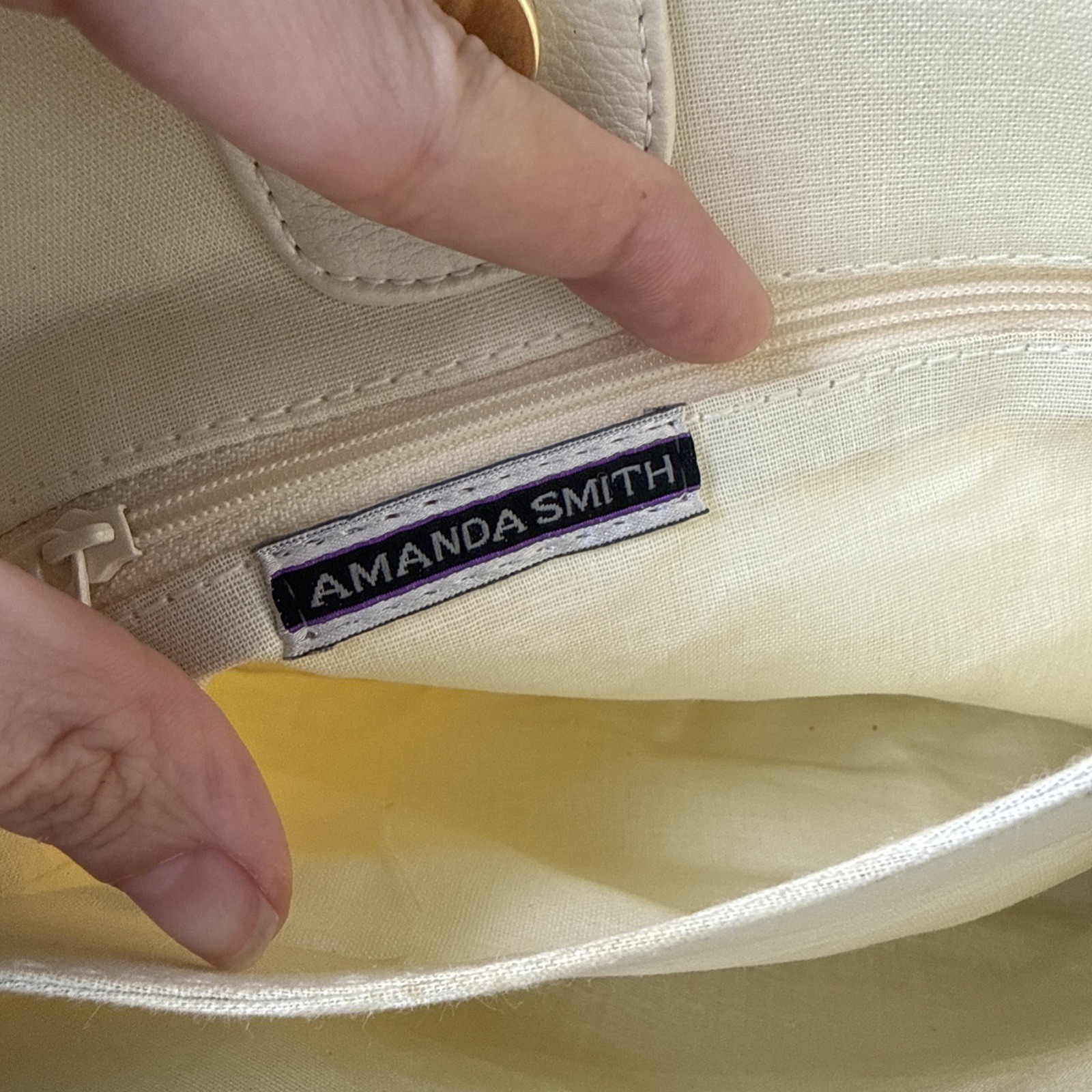 Vintage White Shoulder Bag Purse Amanda Smith