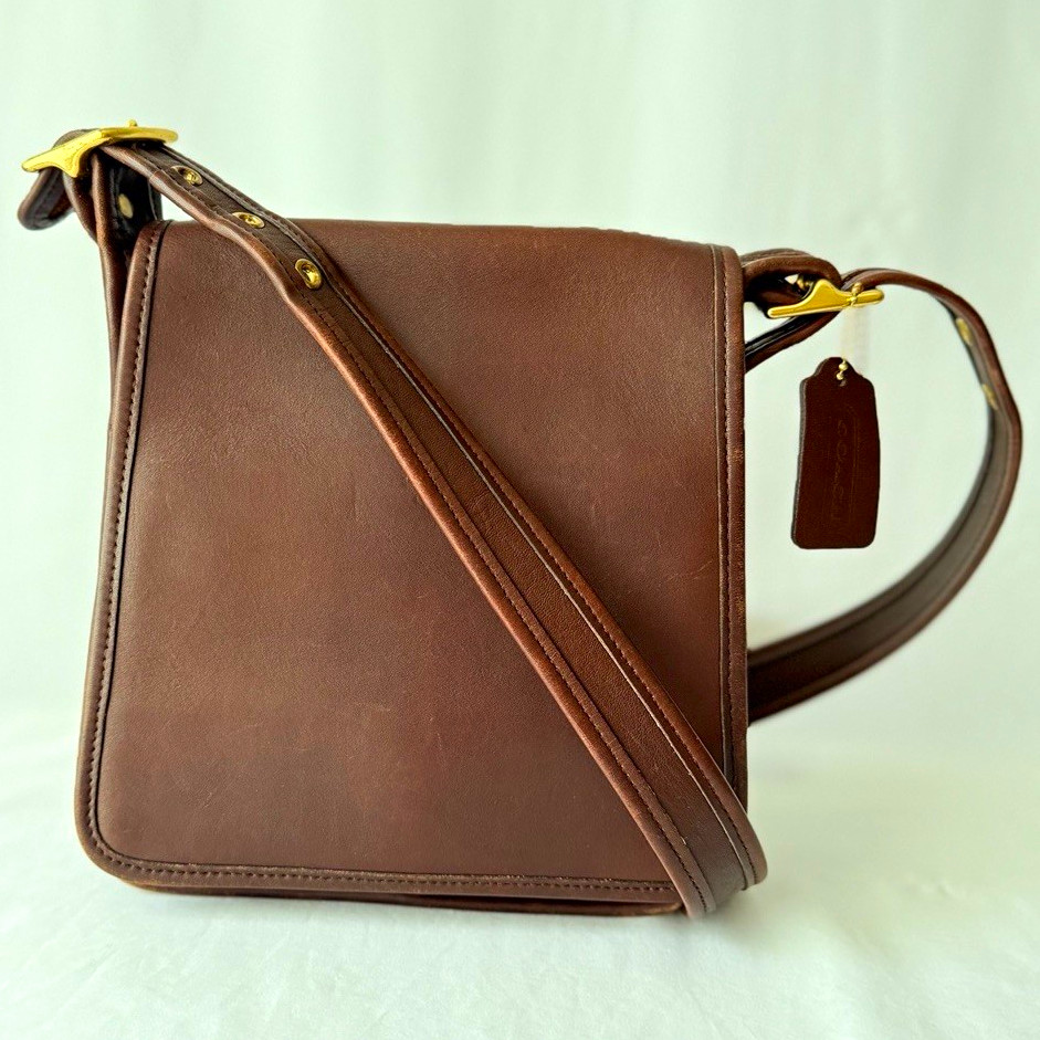 Coach Legacy Medium Mahogany Flap Crossbody Adjustable Strap Gold Hardware #9145
