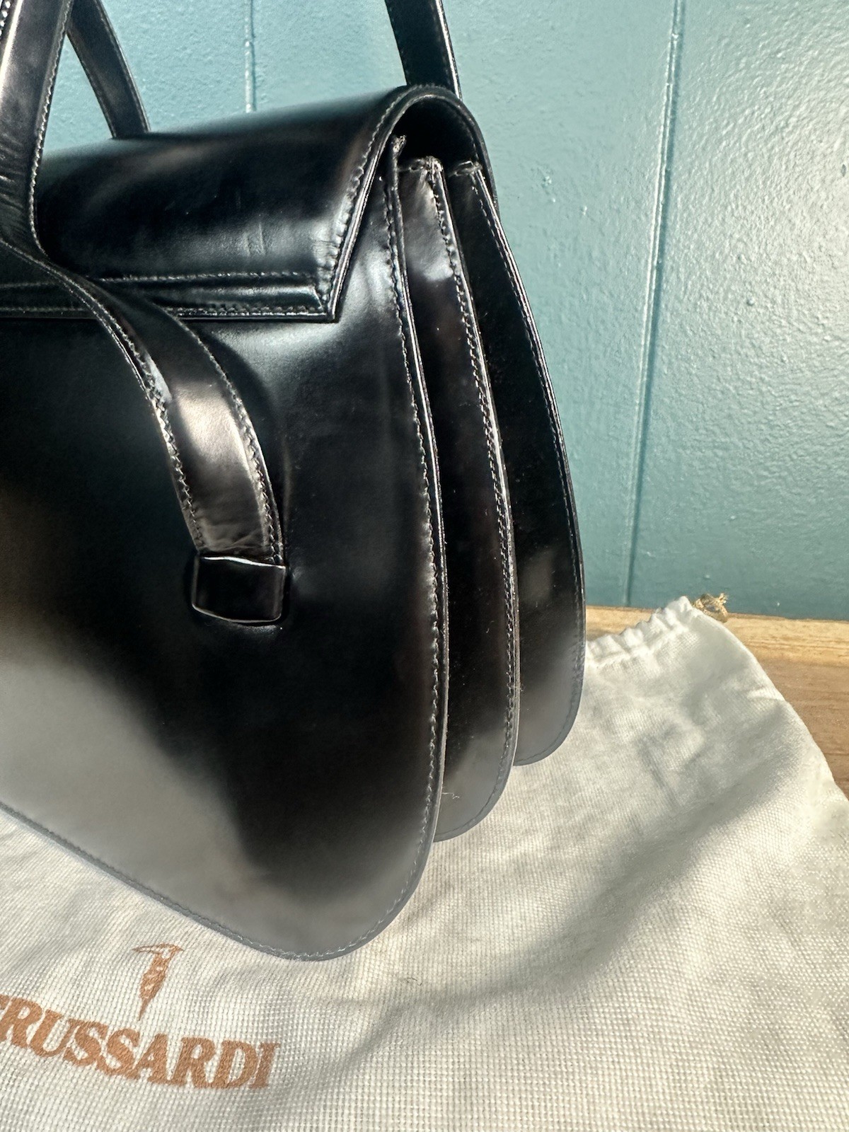 Vintage Trussardi Collezione Pelle Leather Shoulder Bag Italy COA Dust Bag Rare