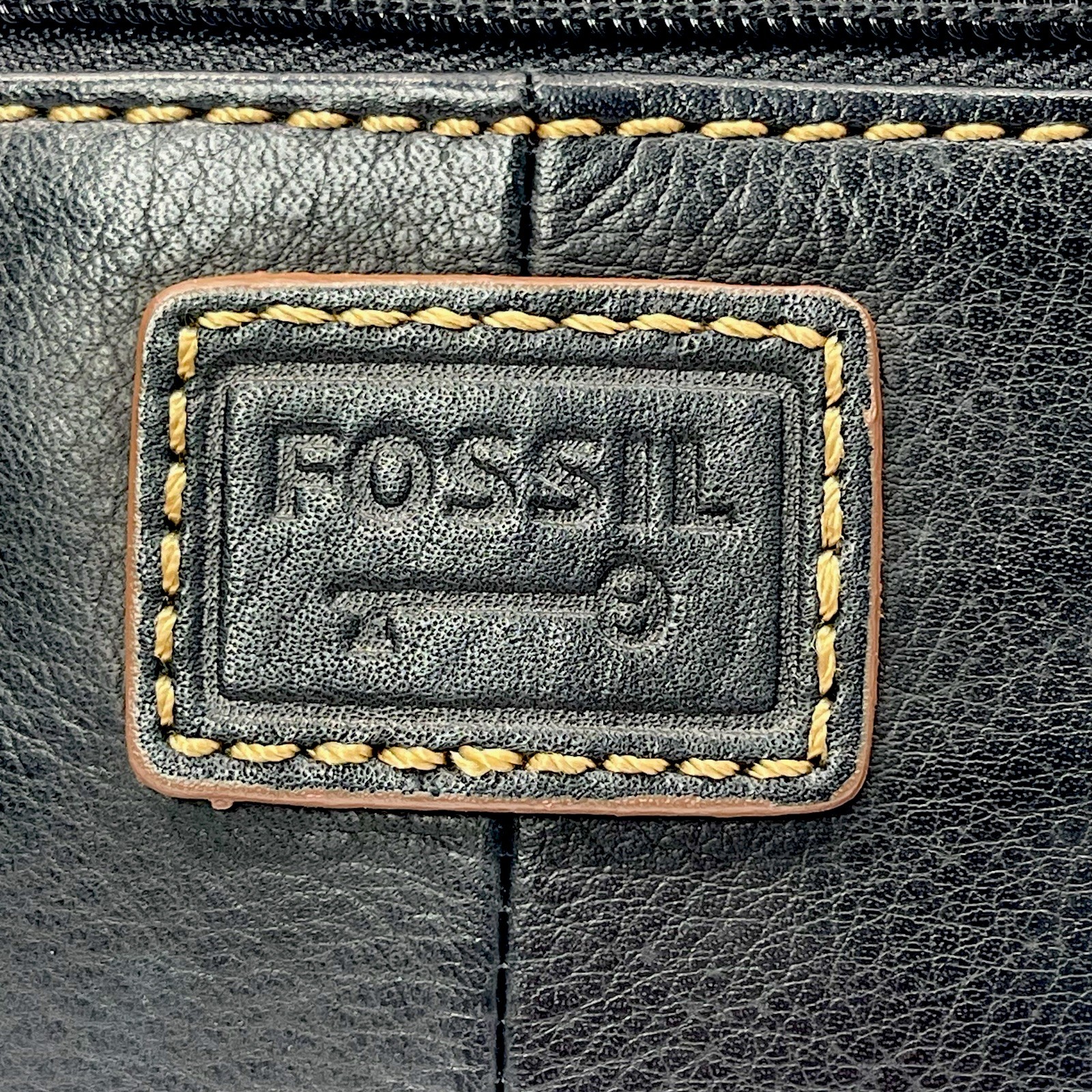 Fossil Crossbody Bag Small Soft Pebbled Leather Black Turn Lock Zip 6.5×5”