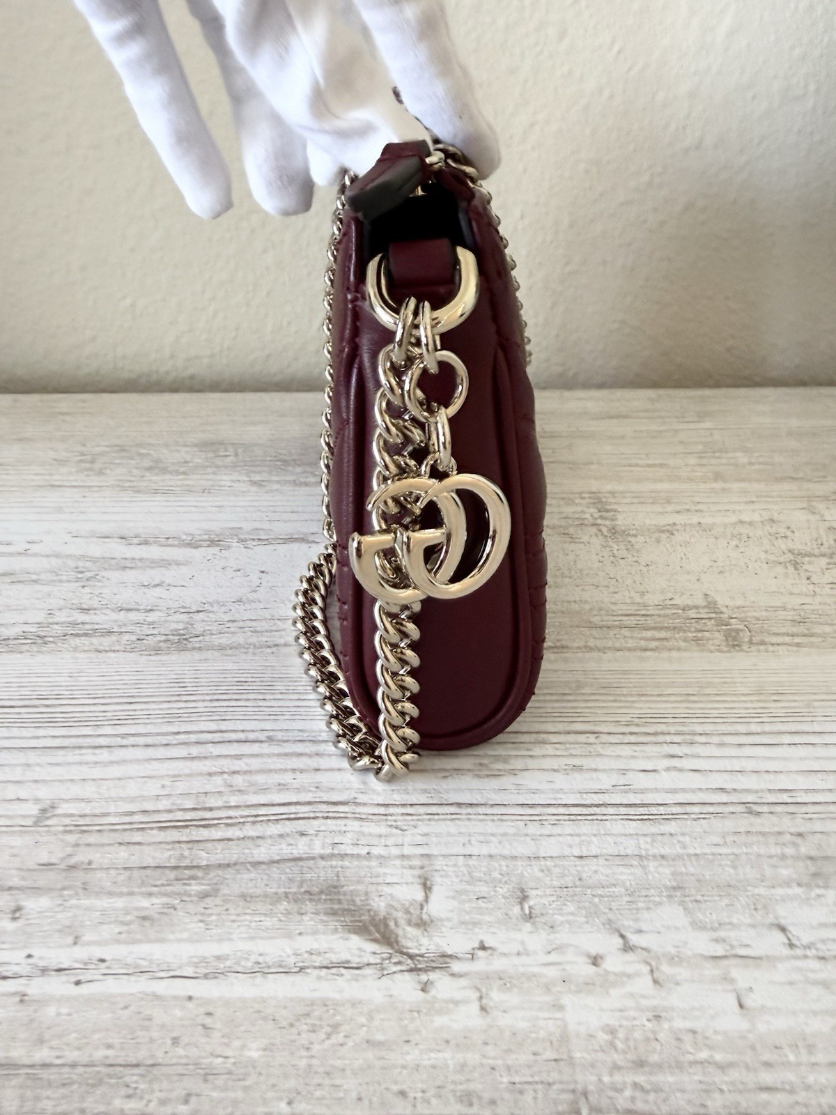 New Gucci Marmont GG leather small shoulder bag with chain, burgundy