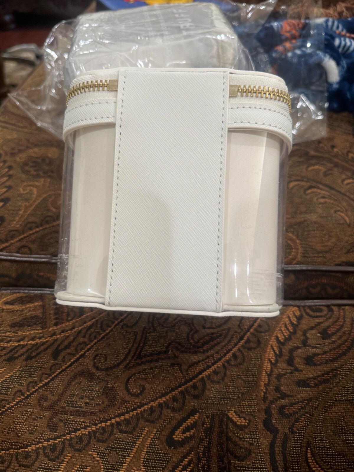 TRUFFLE Clarity mini train case , Color chalk