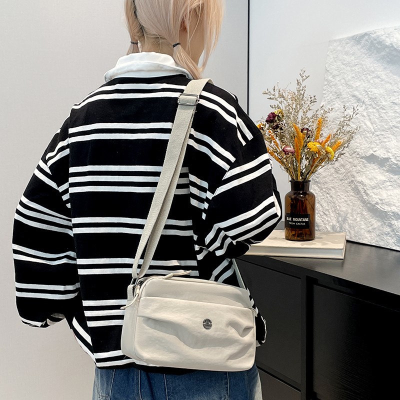 Women’s Large Capacity Crossbody Bag with Zipper Adjustable Strap Travel Storage
