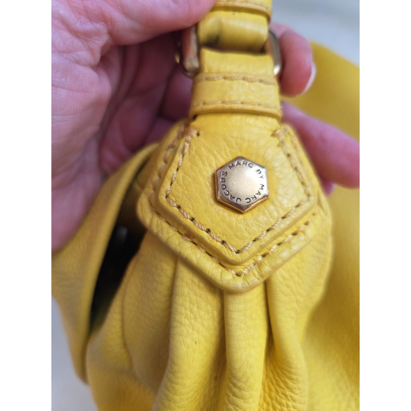 MARC by MARC JACOBS Classic Q Lil Ukita Leather Hobo Bag in Yellow Flap Shoulder