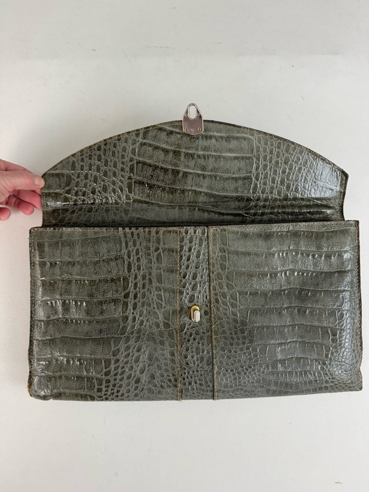 AMELIA BERKO Vintage Sage Green Alligator Embossed Envelope Top Handle Purse