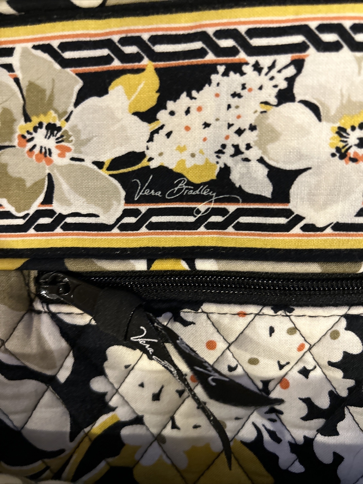 VERA BRADLEY BOWLER HANDBAG DOGWOOD RETIRED