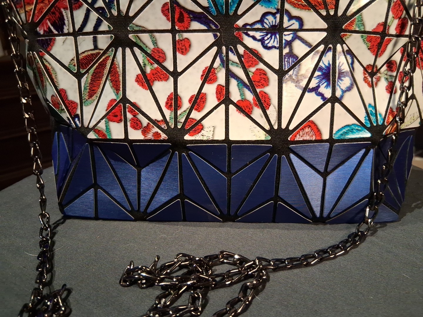 Emilio Pepe Italy~Colorful Crossbody Handbag~Metal Chain Strap
